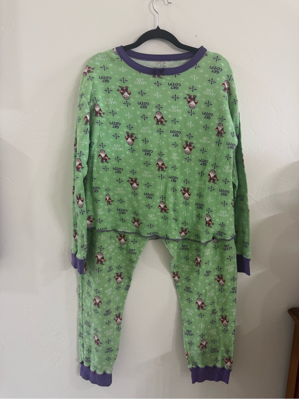 Disney Sleepy Dwarf Pajama Set Green Purple Trim Get Cozy PJs Size XL
